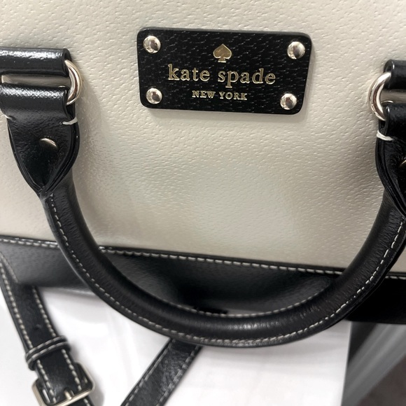 Kate Spade Purse - Picture 1 of 5